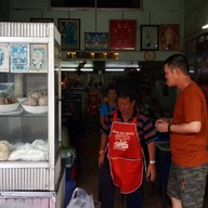 หน้าร้าน ก๋วยเตี๋ยวหมูจันทร์วิโรจน์