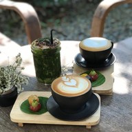 เมนูของร้าน Fernpresso Cafe ใกล้สนามบินเชียงใหม่