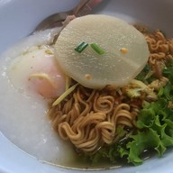 โจ๊ก ข้าวต้ม ต้มเลือดหมู