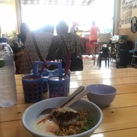 โจ๊ก ข้าวต้ม ต้มเลือดหมู