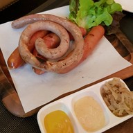 เมนูของร้าน Zodiac Cafe & Restaurant