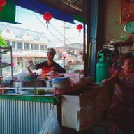 รุ่งโรจน์โอชา (ก๋วยเตี๋ยวเป็ด) ธิเบต **ปิดกิจการ