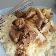 เมนูของร้าน ข้าวมันไก่ข้างศาลปู่ดำ(ข้าวมันไก่แป๊ะหนึ่ง)