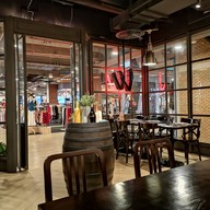 บรรยากาศ Wine I Love You The Street Ratchada