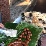 แม่ติ๋ว ไส้กรอก-ปลาแนม