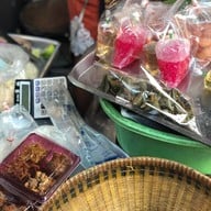 แม่ติ๋ว ไส้กรอก-ปลาแนม