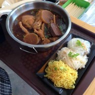 เมนูของร้าน ก๋วยเตี๋ยวไก่โอ๊กกก เลียบคลองทวีวัฒนา