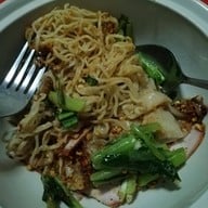 ราชาบะหมี่ เกี๊ยวปูหมูแดงอบน้ำผึ้ง