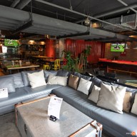 บรรยากาศ Game Over Lounge ทองหล่อ
