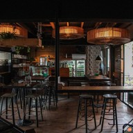 บรรยากาศ Lynk Laksi