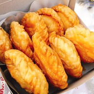 กะหรี่ปั๊บ ของทอด ป้าจิ๋ว ประชาราษฎร์บำเพ็ญ ซอย 7