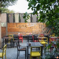 บรรยากาศ Lynk Laksi