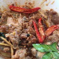 ลุงหนวดอาหารตามสั่งไม่ธรรมดา