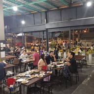 บรรยากาศ Party กุ้งย่างเนย หมูย่างชีส ชาบูหม้อดิน ลาดพร้าว
