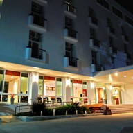 โรงแรมไพบูลย์เพลส