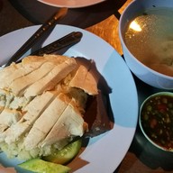 ข้าวมันไก่อาตือ