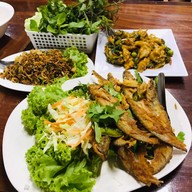 เมนูของร้าน ครัวคุณพิกุล