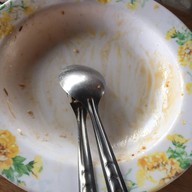 อาหารตามสั่ง ข้างสถานีรถไฟ กระสัง