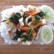 เจ๊นุ่นโภชนา ถนนกรอกยายชา
