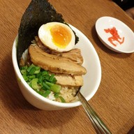 ข้าวหน้าหมูชาบู