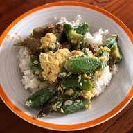 เมนูของร้าน ข้าวแกงลุงติ๊ก