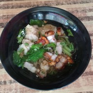 เมนูของร้าน เปี๊ยก หมี่เกี๊ยว ตัวเมืองหาดใหญ่