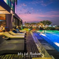 Beer Garden (Mercure Bangkok Makkasan)