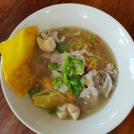 ก๋วยเตี๋ยวต้มยำลำไย เชียงใหม่