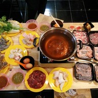 หมูน้อยจิ้มซัง ชาบูบุฟเฟ่ต์