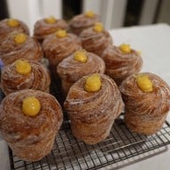 Lune Croissanterie CBD