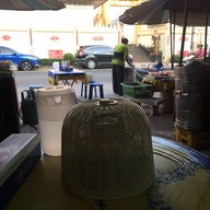 ไอติมกะทิสด ก๋วยเตี๋ยวไก่แม่ดอกไม้ สาขาดั้งเดิม (เจ๊ตุ้ย)