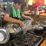 กุ้งอบวุ้นเส้นแม่พิมพ์ใจตลาดน้ำคลองลัดมะยม หมู่บ้านพระปิ่น3