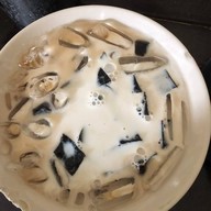 ก๋วยเตี๋ยวเรือนายเผือก