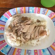 เมนูของร้าน ไก่ต้มน้ำปลา เจ้าเก่าซอยสดใส