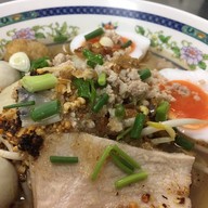 เมนูของร้าน มนัสนันท์(ลือชา)ก๋วยเตี๋ยวลูกชิ้นปลา ราชพฤกษ์