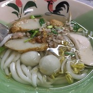 มนัสนันท์(ลือชา)ก๋วยเตี๋ยวลูกชิ้นปลา ราชพฤกษ์