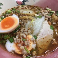มนัสนันท์(ลือชา)ก๋วยเตี๋ยวลูกชิ้นปลา ราชพฤกษ์