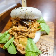 Croissant Coffee House ลาดกระบัง