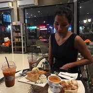 Milk & Toast พัทยา-นาเกลือ