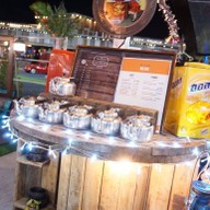 มา-หา-ที ตลาดวินเทจภูเก็ต(กะทู้ )