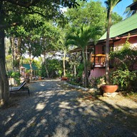 มยุรีสีชมพูรีสอร์ท