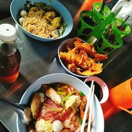 เมนูของร้าน ก๋วยเตี๋ยวซอย ตลาดน้อย