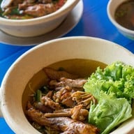 ก๋วยเตี๋ยวเป็ดตุ๋น-เป็ดพะโล้ยาจีน เจ้าเก่า 42 ปี รสเด็ด