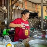 ก๋วยเตี๋ยวเป็ดตุ๋น-เป็ดพะโล้ยาจีน เจ้าเก่า 42 ปี รสเด็ด