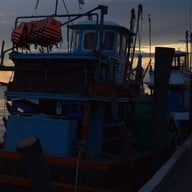 สะพานเทียบเรือกลุ่มประมงบางเสร่