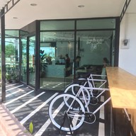 Warp 53 coffee space ซอยสุขุมวิท 53