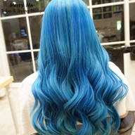 Merry Me Salon Festival Walk