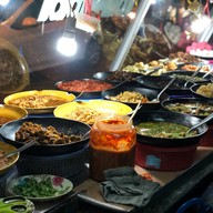 เมนูของร้าน ข้าวต้มวงเวียนรถไฟ หัวหิน