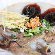 เมนูของร้าน เกาเหลาเลือดหมู โจ๊กรสเด็ด เฮียตือ