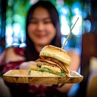 เมนูของร้าน Ampolcottage